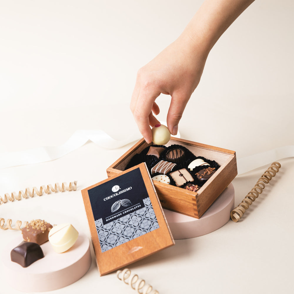 10 pralinek Elegance v dřevěné krabičce