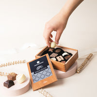 10 pralinek Elegance v dřevěné krabičce