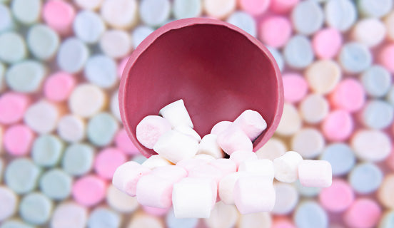 Dvě čokoládové koule s marshmallow