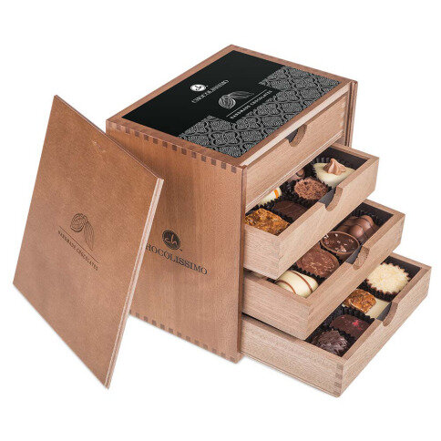 Levně Chocolissimo - ChocoMassimo - Pralinky v dřevěné krabičce 500 g
