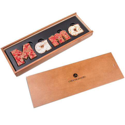 Nápis "Máma" z mléčné čokolády