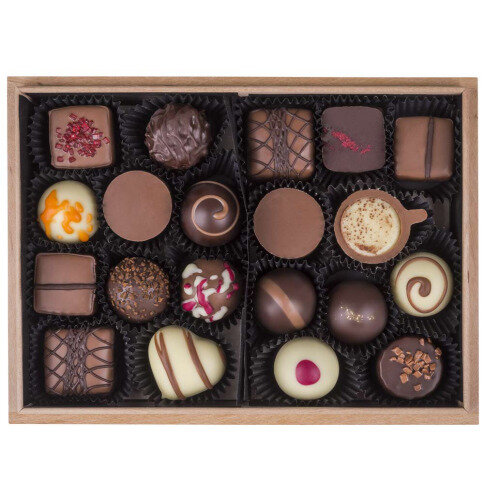 čokoláda k velikonoců, velikonoční čokoládový dárek, velikonoční čokoláda v dřevěné škatulce, elegantní velikonoční dárek