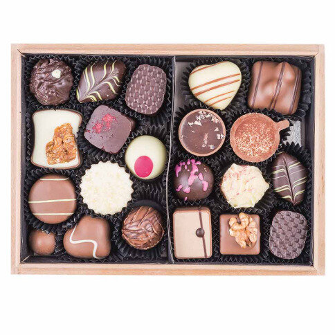 Čokoláda je originální dárek k promoci pro ženu