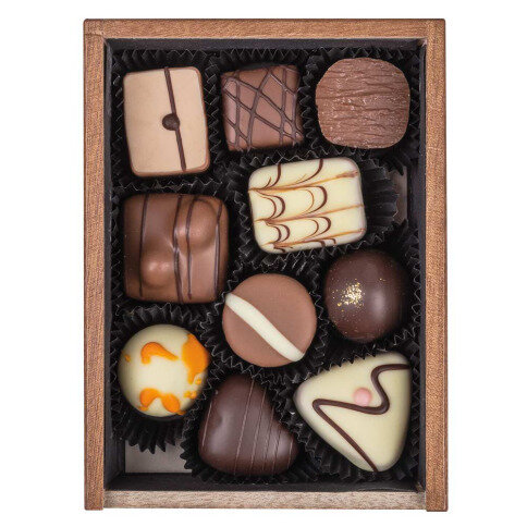 čokoládový dárek, velikonoční čokoláda, čokoláda k velikonocům, elegantní velikonoční dárek, dřevěná škatulka, dárek s graverem. krabička s věnováním